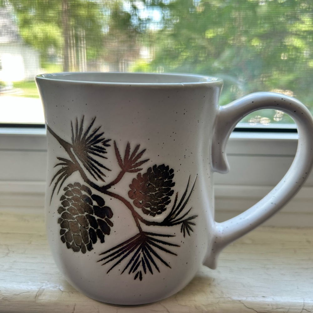 Potter's Corner Ceramic Pinecone Mug